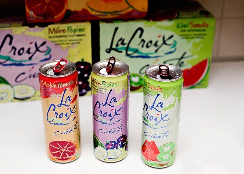 Fizzy Strawberry Mocktail - LaCroix Sparkling Water makes this drink refreshing, tasty and perfect for a low calorie, afternoon treat! 