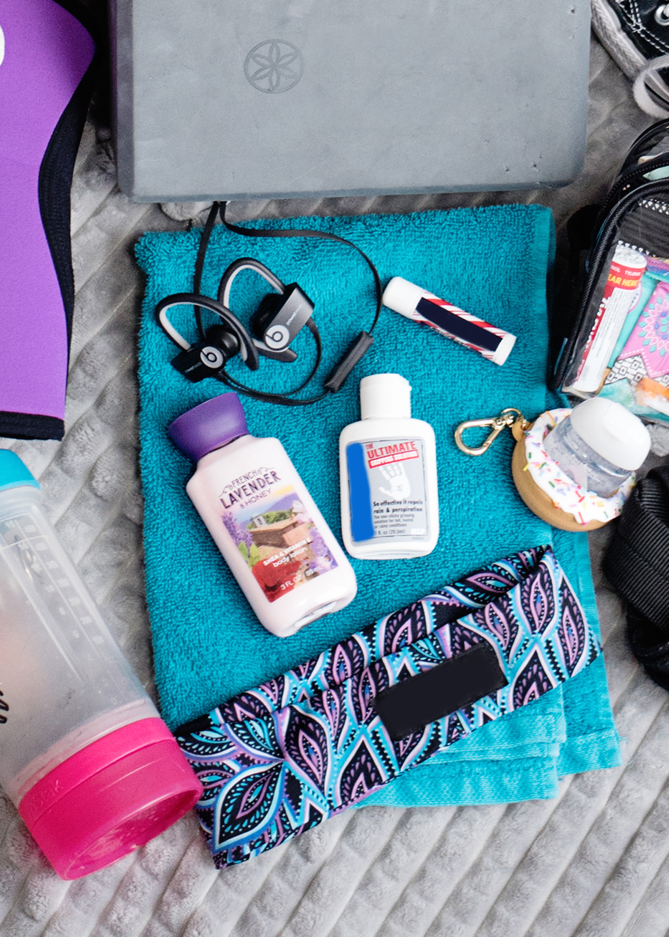 What to Bring to the Gym - Fall Gym Bag Essentials
